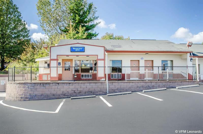Rodeway Inn Harrisburg Exterior foto